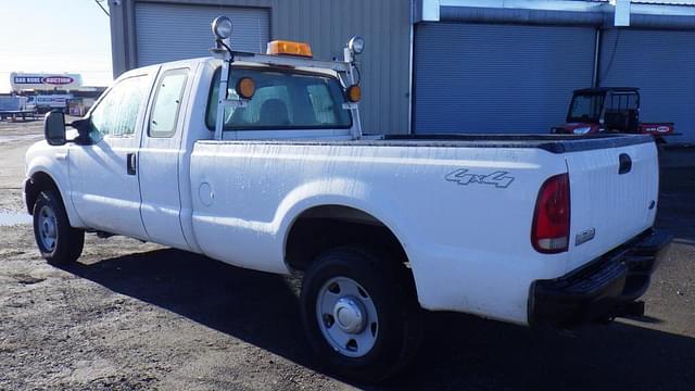 Image of Ford F-250 equipment image 3