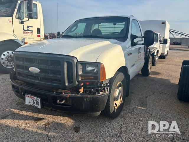 Image of Ford F-250 equipment image 1
