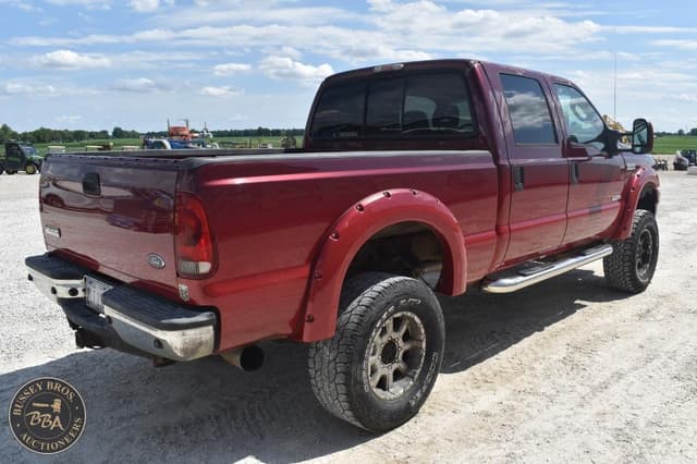 Image of Ford F-250 equipment image 4