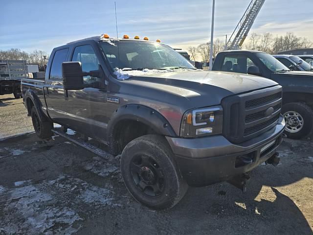 Image of Ford F-250 equipment image 2