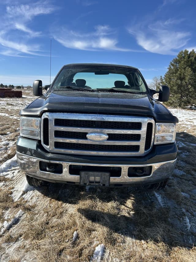 Image of Ford F-250 equipment image 1