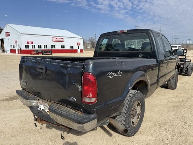 Image of Ford F-250 equipment image 2