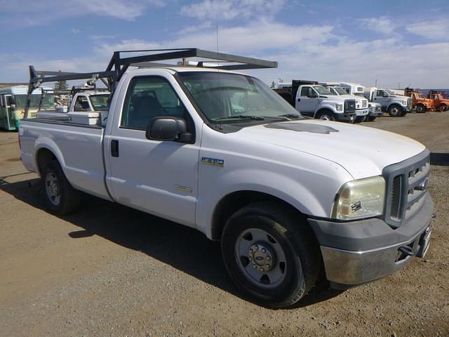 Image of Ford F-250 equipment image 1