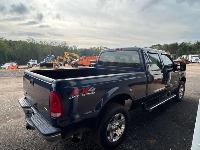 Image of Ford F-250 equipment image 2