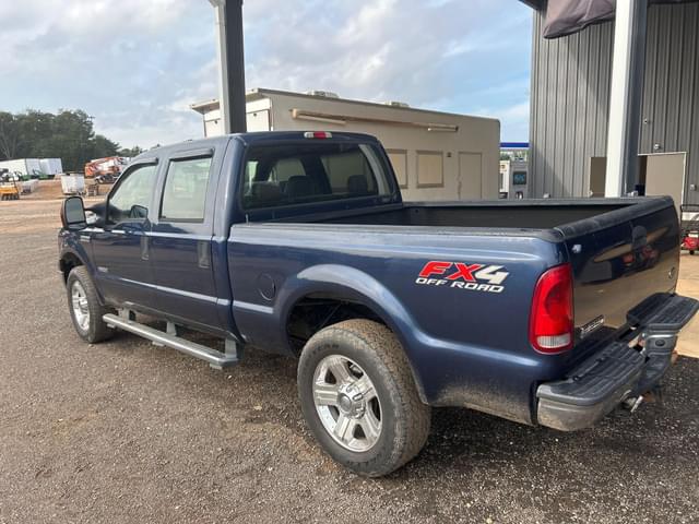 Image of Ford F-250 equipment image 3