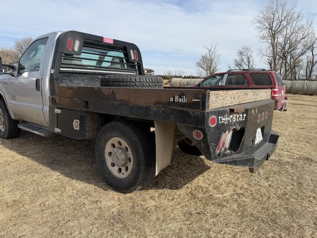 Image of Ford F-250 equipment image 3