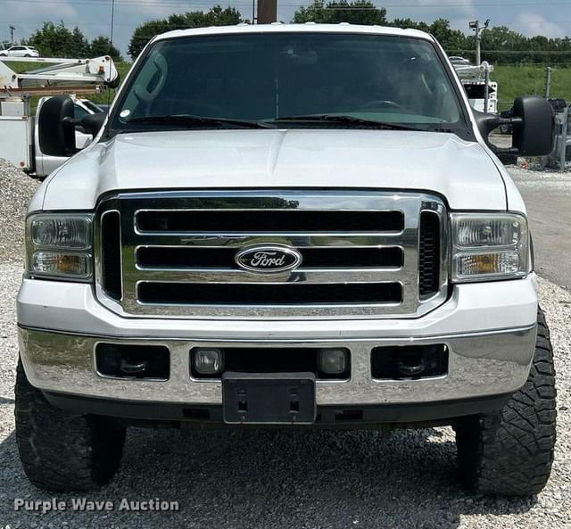 Image of Ford F-250 equipment image 1