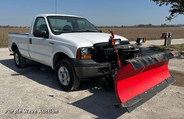 Image of Ford F-250 equipment image 2