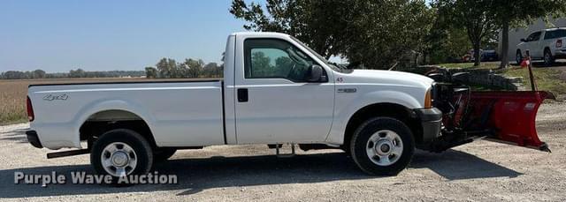 Image of Ford F-250 equipment image 3