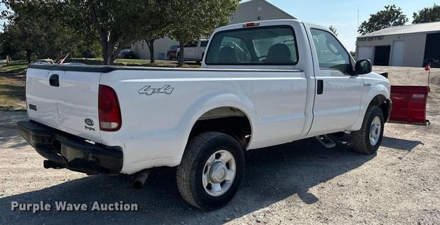 Image of Ford F-250 equipment image 4