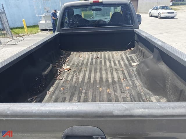 Image of Ford F-250 equipment image 2