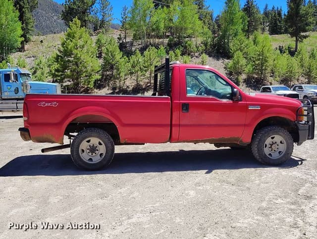Image of Ford F-250 equipment image 3