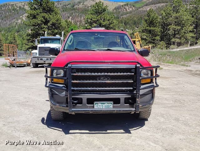 Image of Ford F-250 equipment image 1