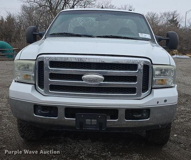 Image of Ford F-250 equipment image 1