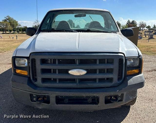 Image of Ford F-250 equipment image 1