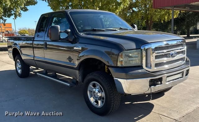 Image of Ford F-250 equipment image 2