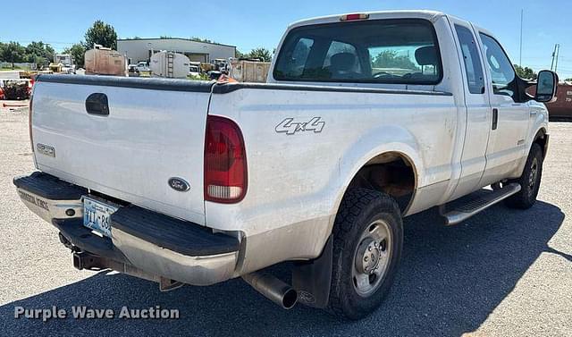 Image of Ford F-250 equipment image 4