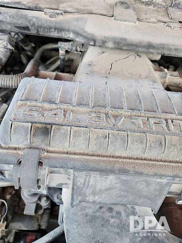 Image of Ford F-250 equipment image 3