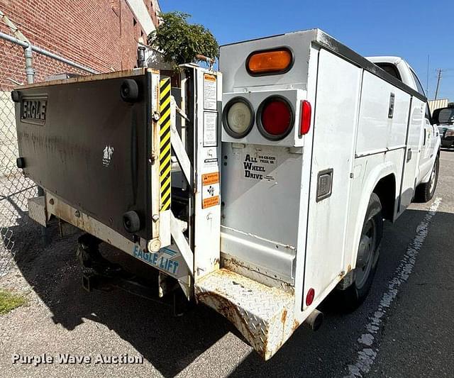 Image of Ford F-250 equipment image 4