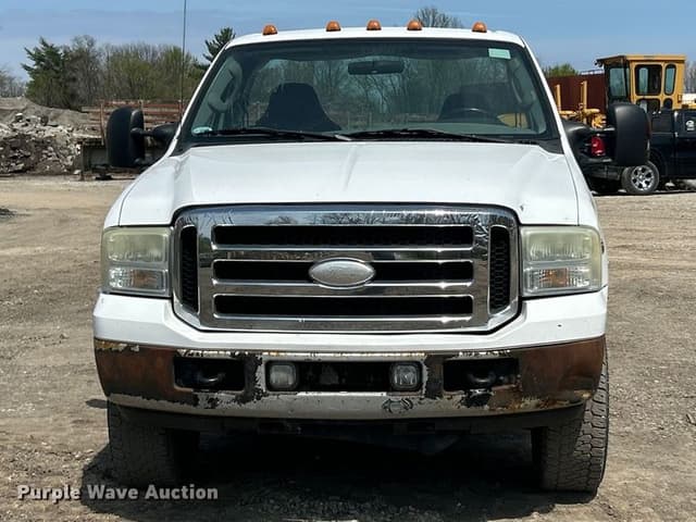 Image of Ford F-250 equipment image 1