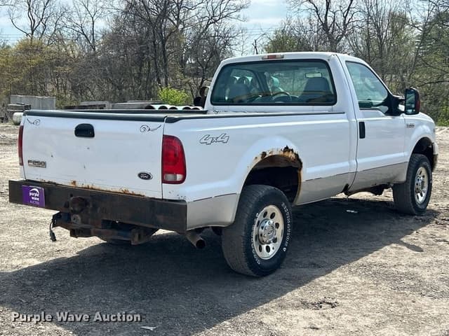 Image of Ford F-250 equipment image 4