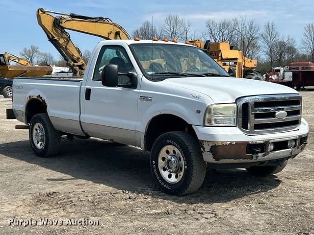 Image of Ford F-250 equipment image 2