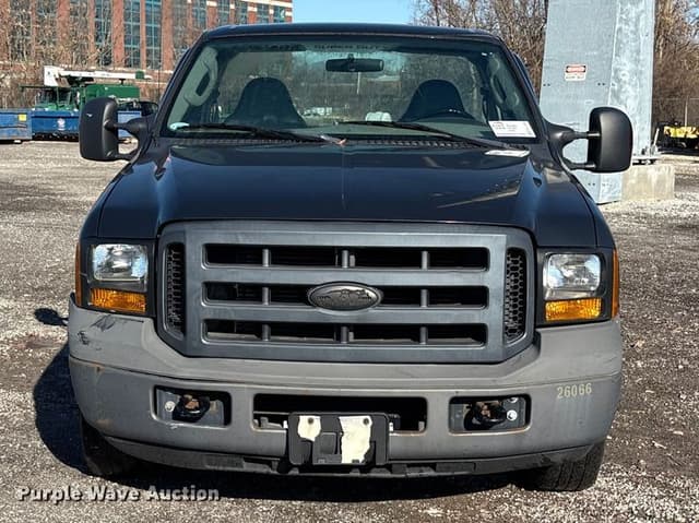 Image of Ford F-250 equipment image 1