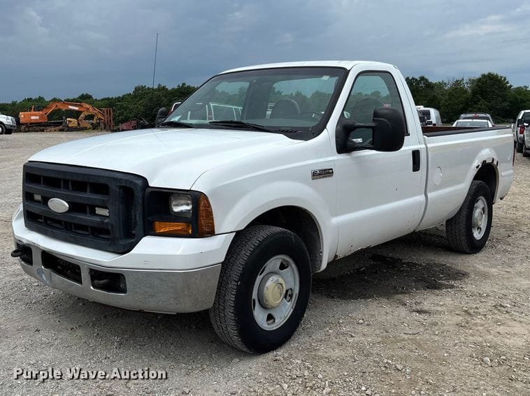 2006 Ford F-250 Equipment Image0