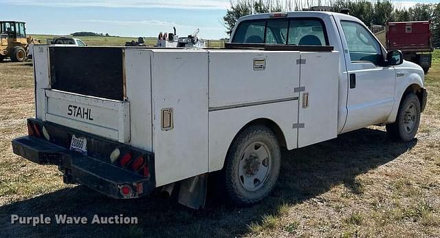 Image of Ford F-250 equipment image 4