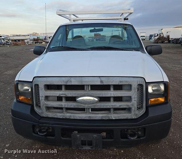 Image of Ford F-250 equipment image 1