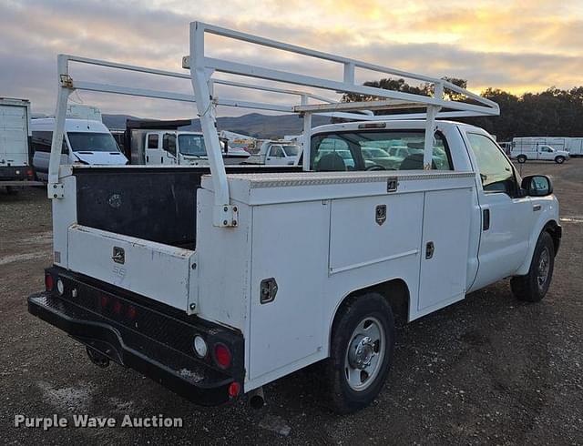 Image of Ford F-250 equipment image 4