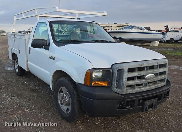 Image of Ford F-250 equipment image 2