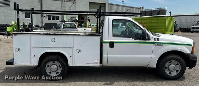Image of Ford F-250 equipment image 3