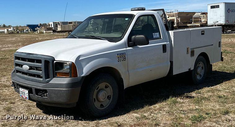 Image of Ford F-250 Primary image