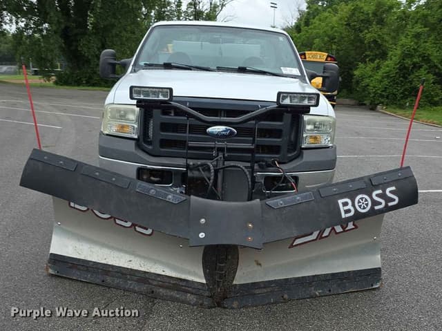 Image of Ford F-250 equipment image 1