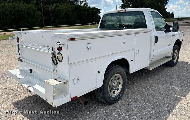 Image of Ford F-250 equipment image 4