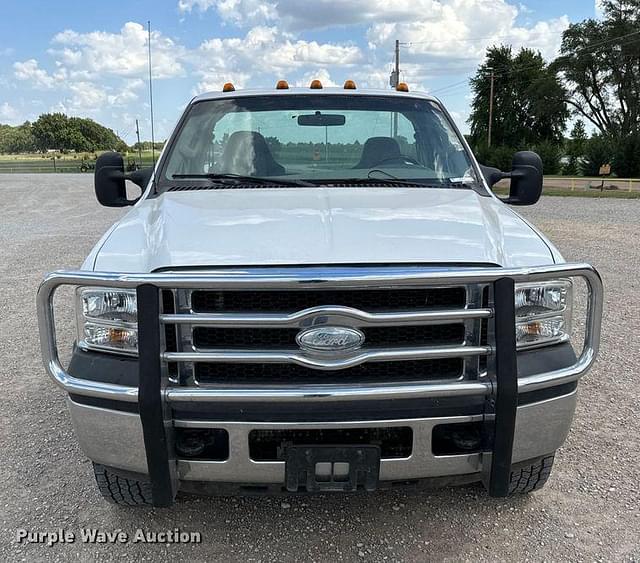 Image of Ford F-250 equipment image 1