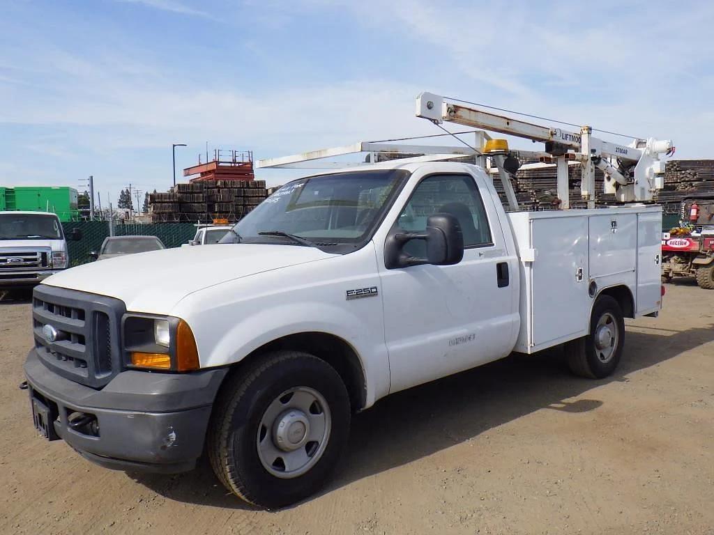 Image of Ford F-250 Primary image