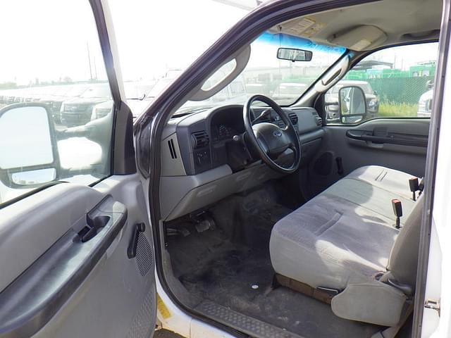 Image of Ford F-250 equipment image 4