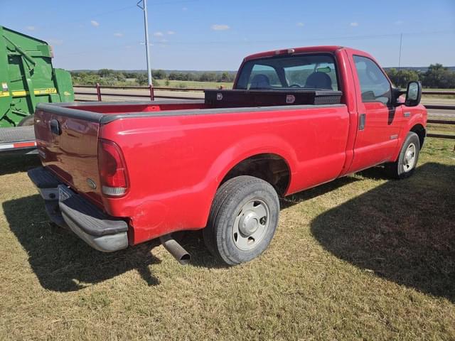 Image of Ford F-250 equipment image 3