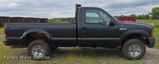 Image of Ford F-250 equipment image 3