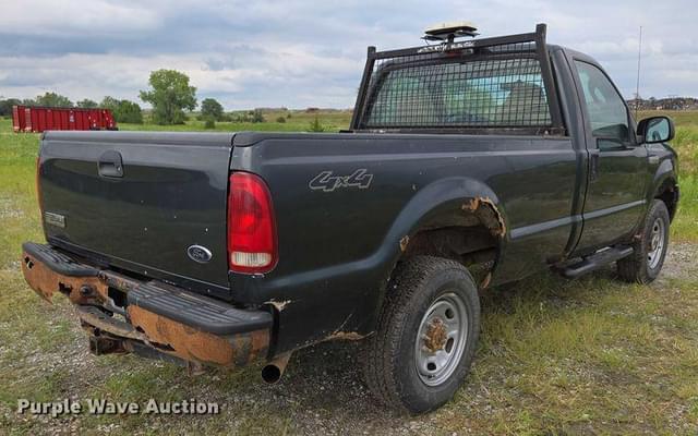 Image of Ford F-250 equipment image 4