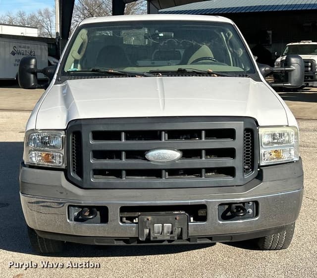 Image of Ford F-250 equipment image 1