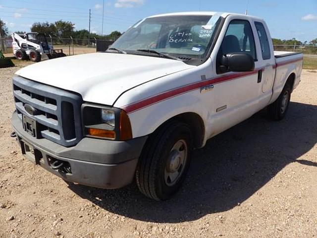 Image of Ford F-250 equipment image 1