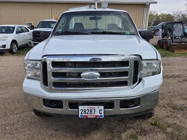 Image of Ford F-250 equipment image 1