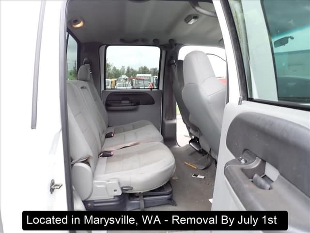 Image of Ford F-350 equipment image 2
