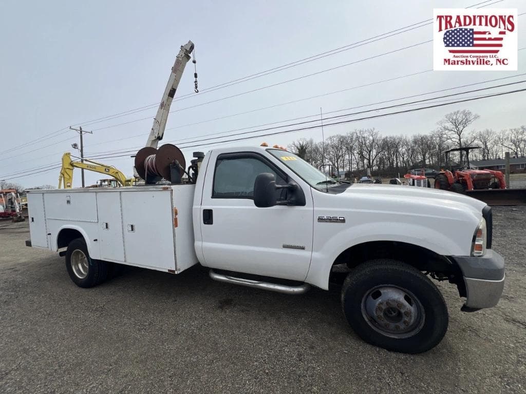 Image of Ford F-350 Primary image