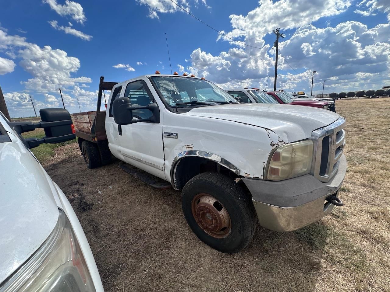 2006 Ford F-350 Equipment Image0