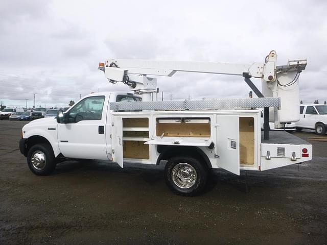 Image of Ford F-350 equipment image 4