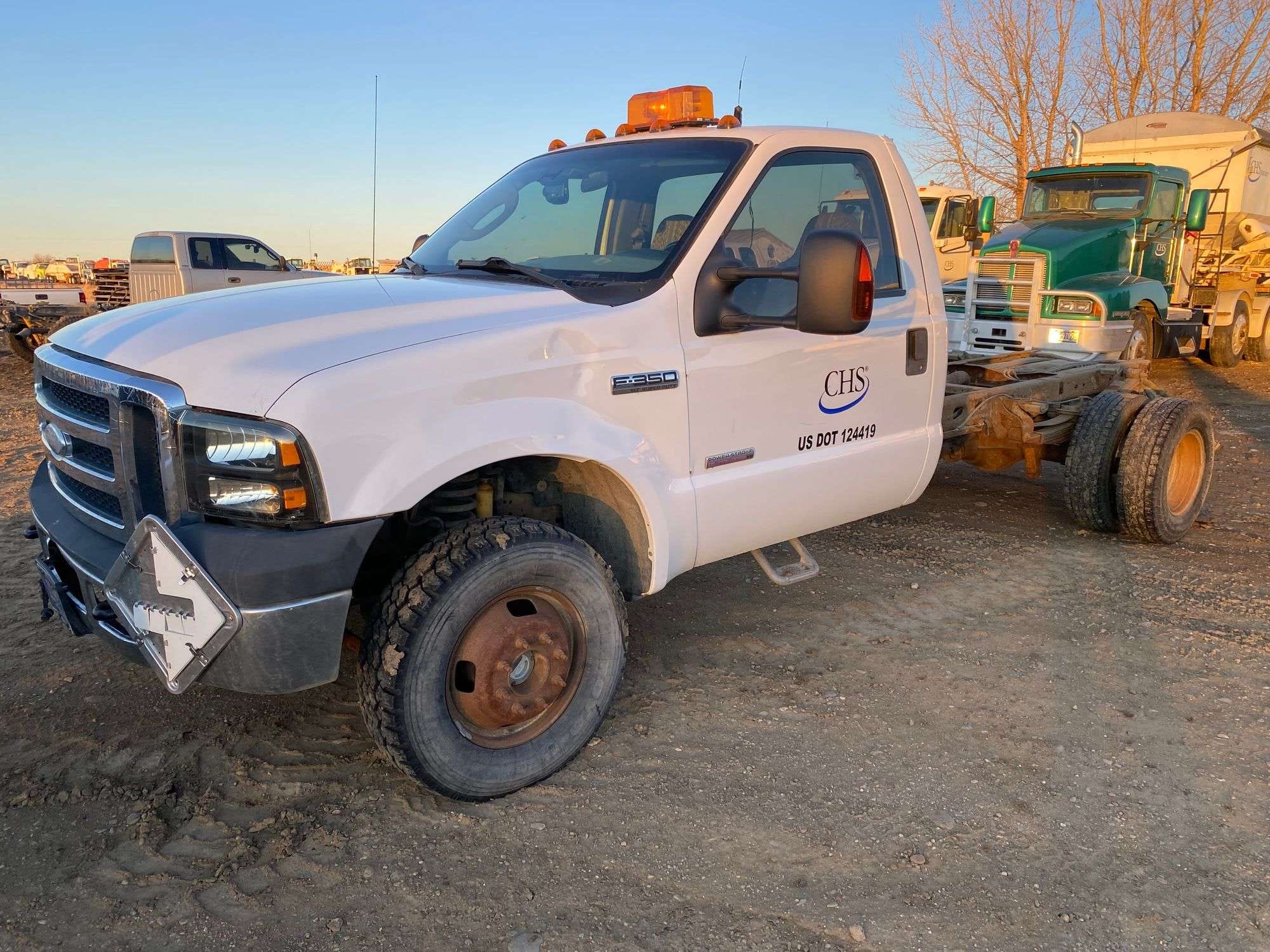 2006 Ford F-350 Equipment Image0
